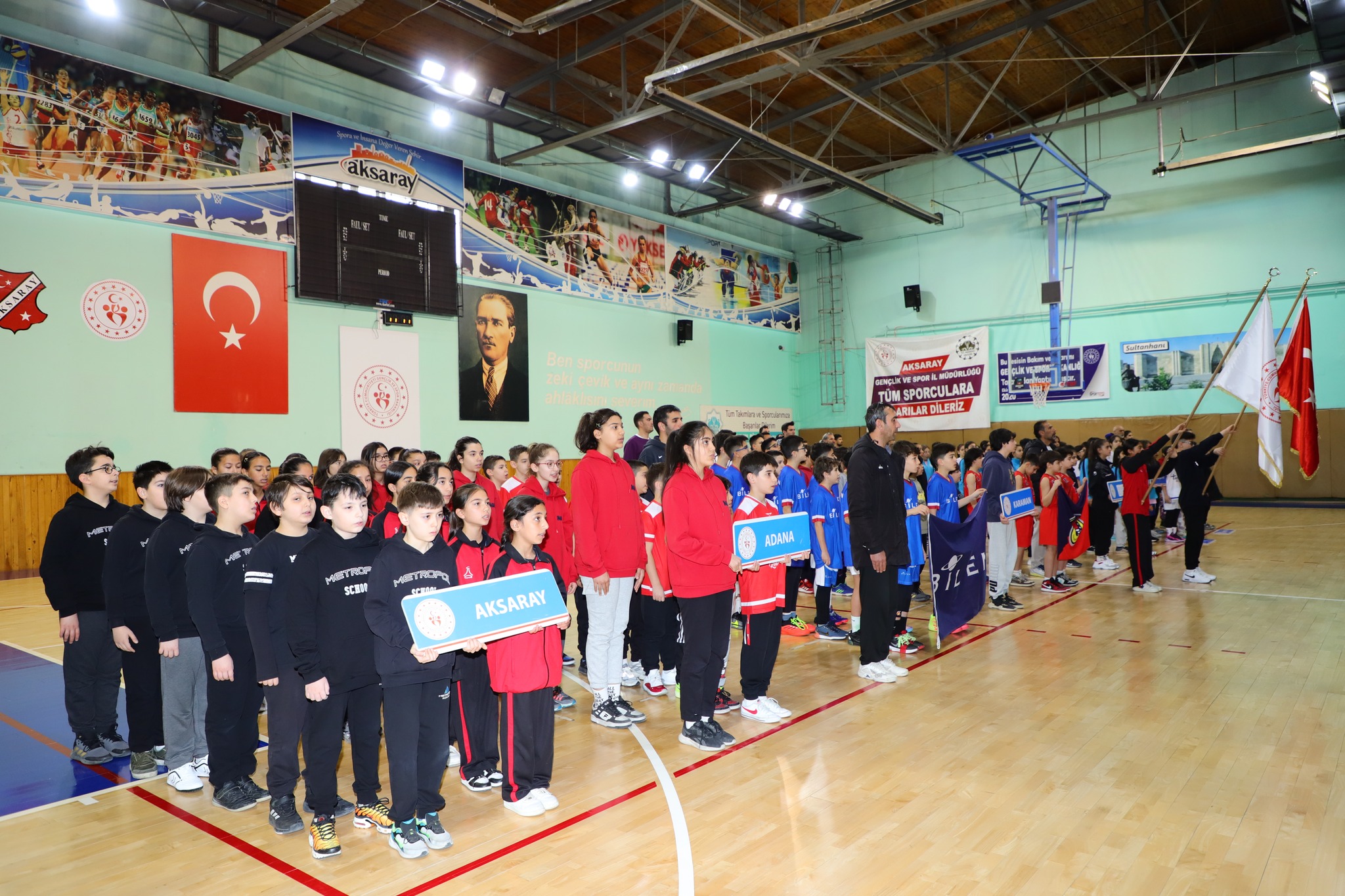 Aksaray’da okul sporları küçükler basketbol grup müsabakaları başladı