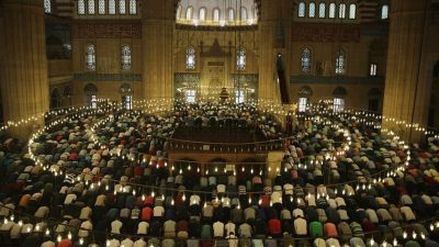 Ramazan ayının manevi atmosferini yaşayan Türkiye, Müslümanlar için büyük bir