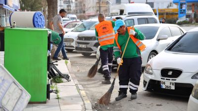 Aksaray Belediyesi, Büyük Bölcek Caddesi’nde temizlik çalışmaları yaparak yeni haftaya