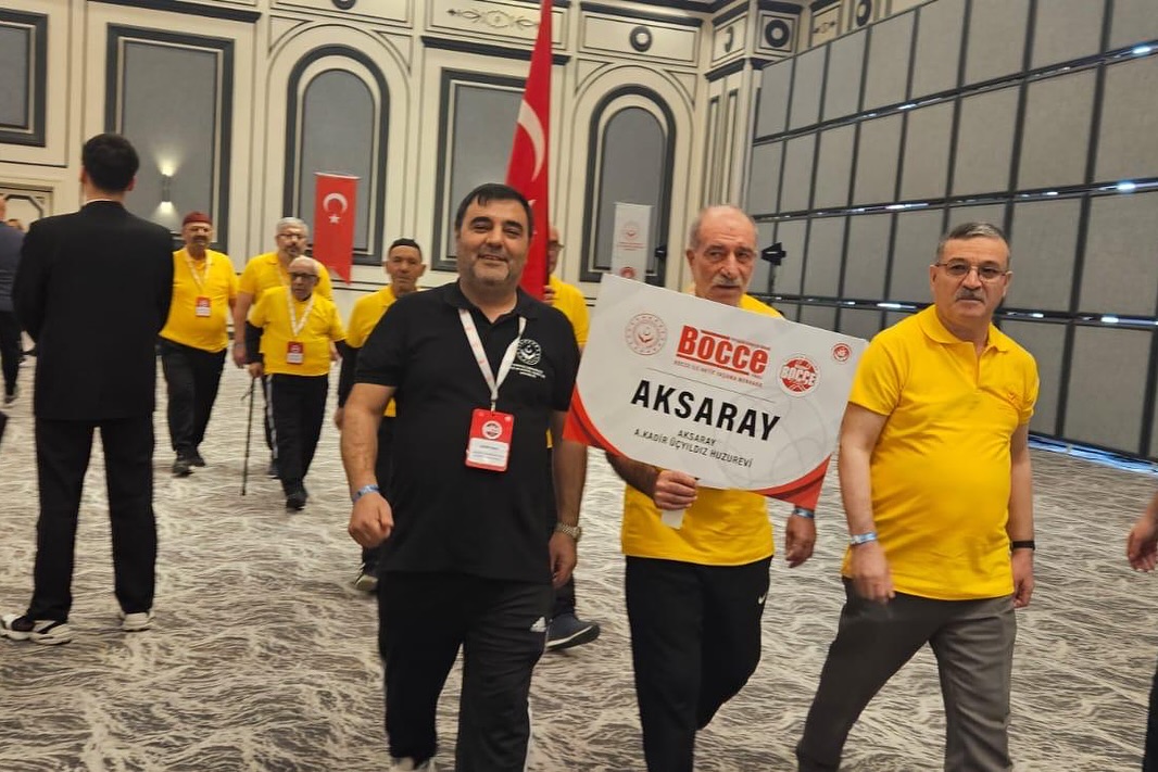 Aksaray A.Kadir Üçyıldız Huzurevi takımı, Antalya’da düzenlenen 60 Yaş ve