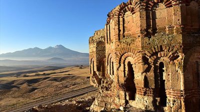 Aksaray’ın tarihi ve kültürel zenginlikleri arasında yer alan Çanlı Kilise,