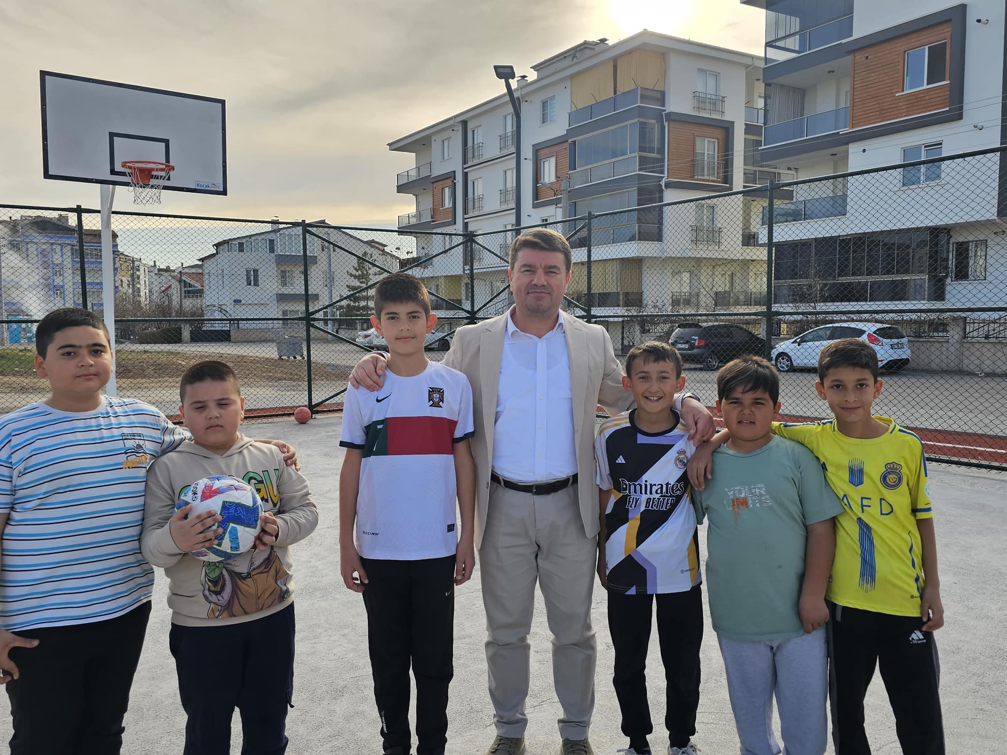 Belediye çocuklar için çalışıyor: Yeni parklar tamamlanıyor