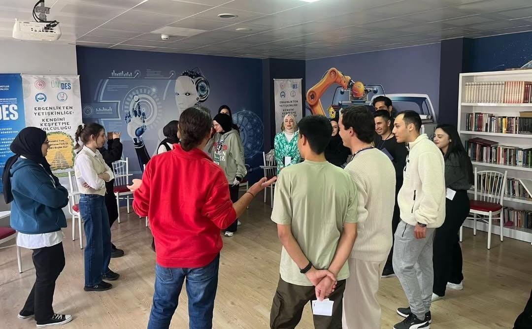 Aksaray Gençlik Merkezi: Ergenlikten yetişkinliğe kendini keşfetme yolculuğu