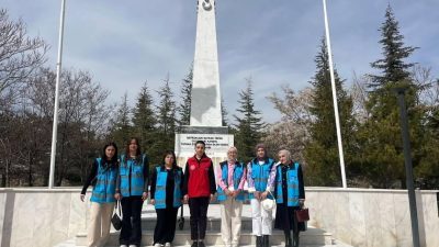 Aksaray Gençlik Merkezi, Cemaleddin Aksaray-i Kız Yurdu'nda kalan gençlerle birlikte