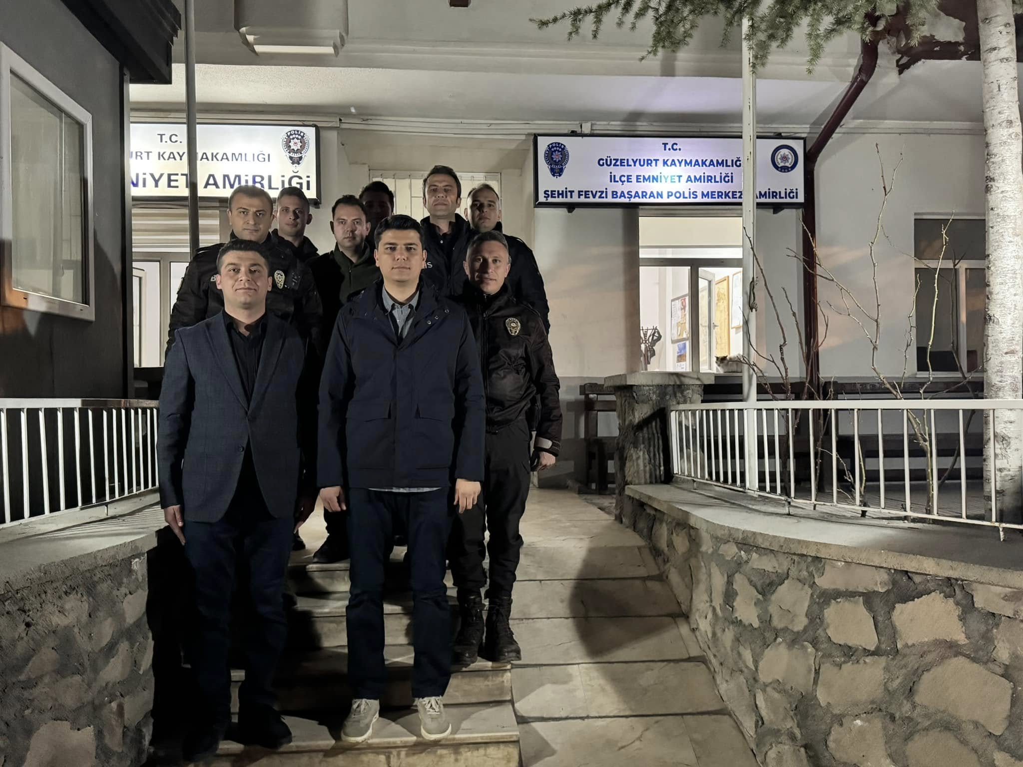 Kaymakam Yetiş, gece mesaisinde; Polislerle sahur buluşması