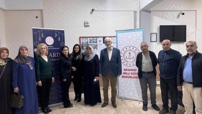 Aksaray'da öğrenciler, “İftarda Konuşalım” programı kapsamında iftar sofrasında bir araya