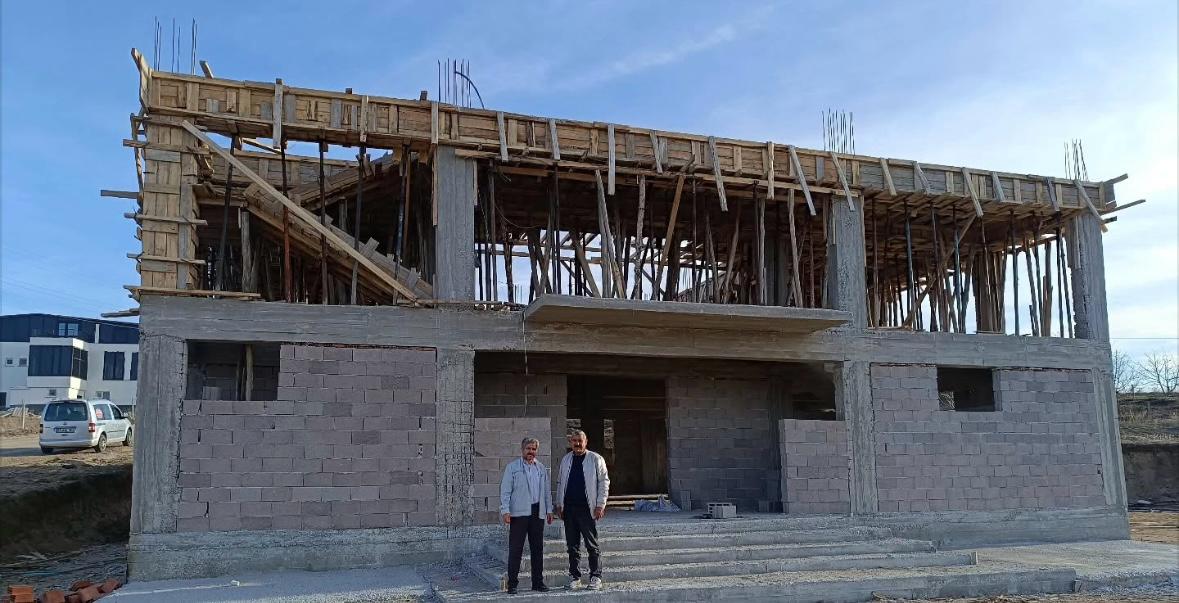 İlçe Müftüsü Adem Bozkurt, yapımı devam eden Kale Camii’ni ziyaret