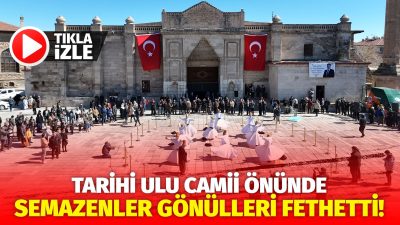 Aksaray’da Cuma namazı öncesi tarihi Ulu Cami önünde semazen gösteri