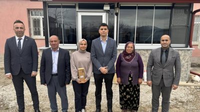 Güzelyurt Kaymakamı Muammer Yetiş, hane ziyaretleri kapsamında Ihlara Beldesi’nde yaşayan