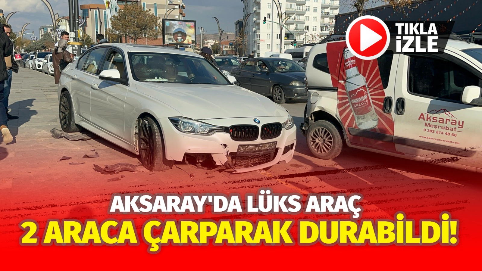 Aksaray’da lüks araç iki araca çarparak durabildi!