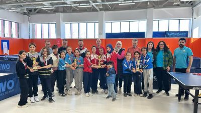 Aksaray’da okul sporları kapsamında düzenlenen küçükler kız-erkek masa tenisi il