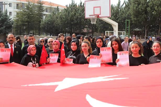 Lise öğrencilerinden şehit ailelerine mektup