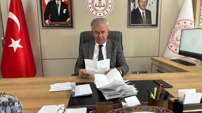 İl Millî Eğitim Müdürü Metin Alpaslan, Zafer İlkokulu 4-C sınıfı