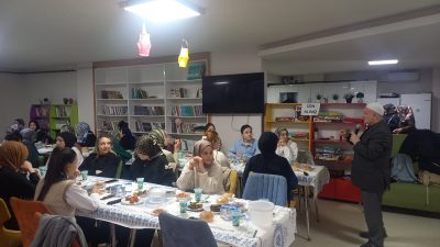 Aksaray İl Müftüsü Veysel Işıldar, Gençlik Koordinatörlüğü tarafından üniversiteli kız
