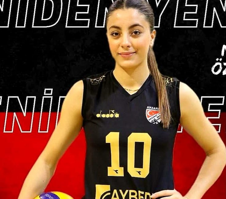 Aksaray 1989 Spor Voleybol Takımı, geçen sezon kadrosunda bulunan orta