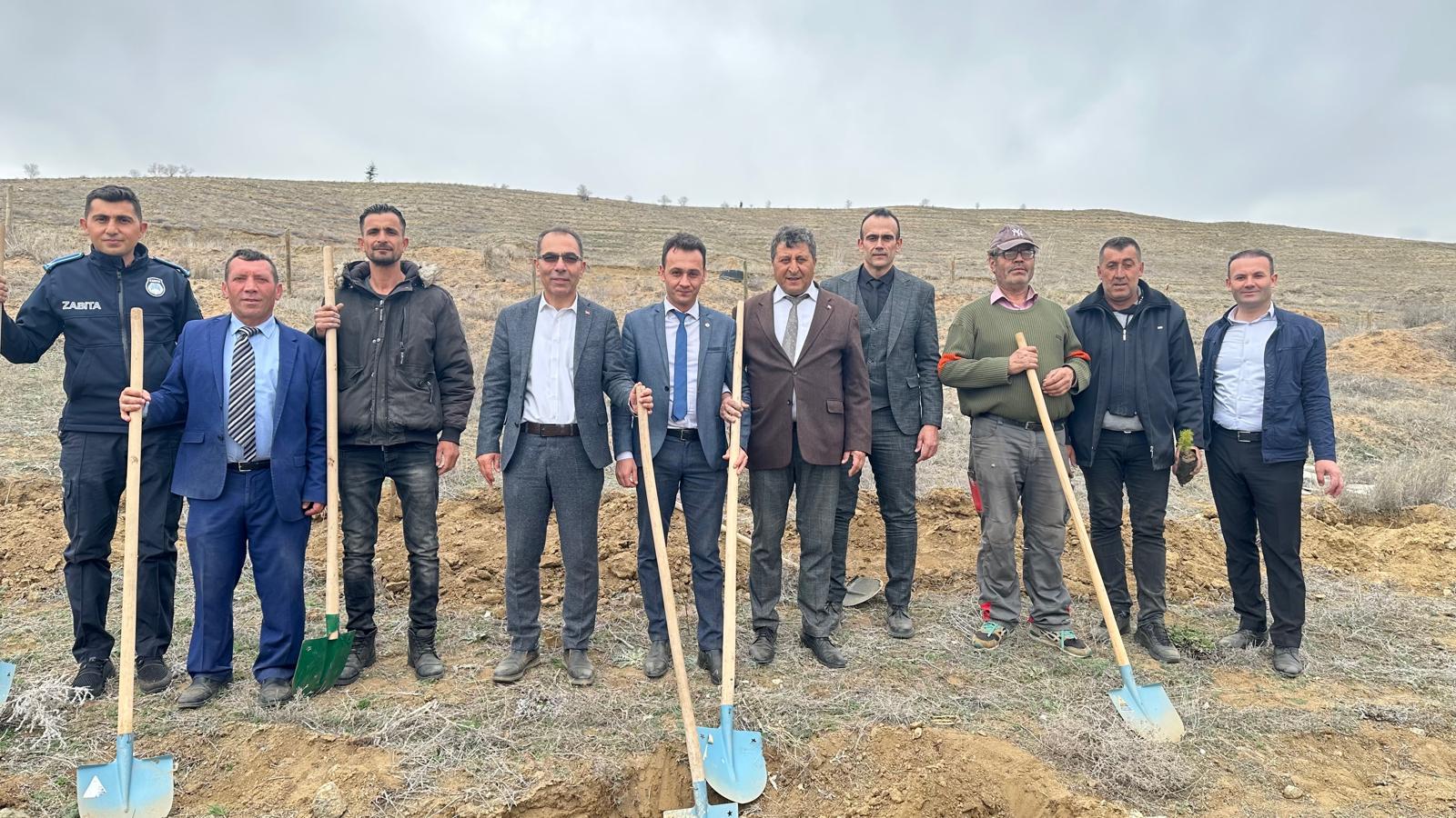 Sarıyahşi Belediye Başkanı Mutlu, Orman Haftası’nda fidan dikim etkinliğine katıldı