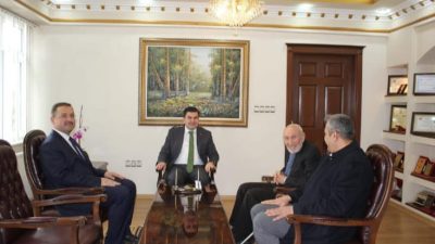 Kore Gazisi Mehmet Yerlikaya, Ortaköy Kaymakamı Ahmet Karatepe’yi makamında ziyaret