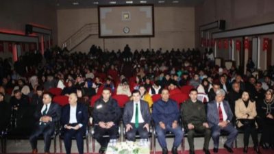 Ortaköy Kaymakamı Ahmet Karatepe, "Anadolu Mektebi Yazar Okumaları" programı kapsamında
