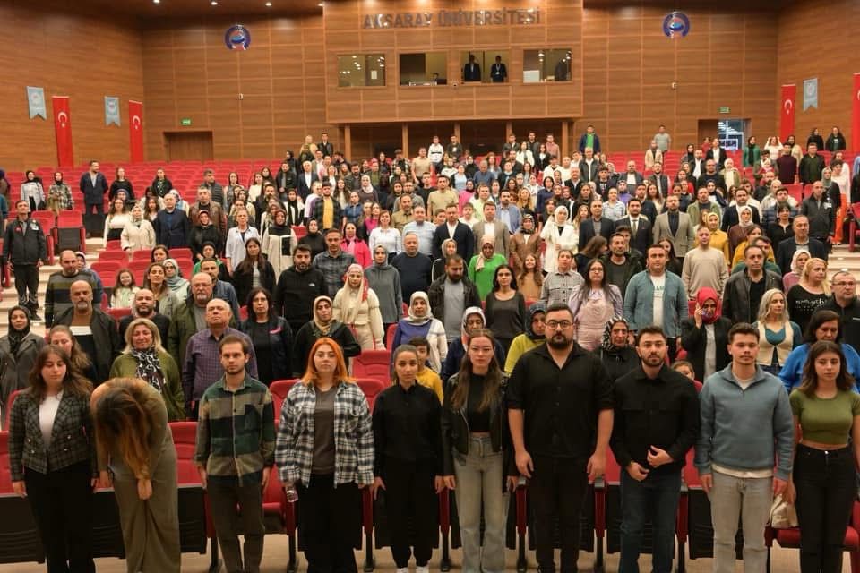 Aksaray’da 14 Mart Tıp Bayramı coşkusu: 80’ler ve 90’ların unutulmaz şarkılarıyla nostaljik gece
