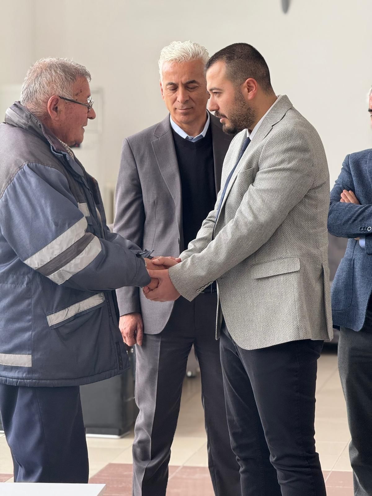 Aksaray’da manevi buluşma: Halk Sağlığı Hizmetleri Başkanı huzurevini ziyaret etti