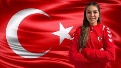 Aksaray Belediyespor Hentbol Takımı’nın genç oyuncularından Sıdıka Öz, U-19 Milli
