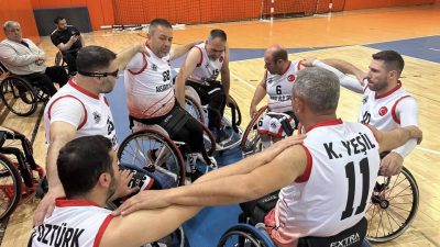 2.Lig çeyrek final serisi ilk maçında Aydın Genç Efeler takımını