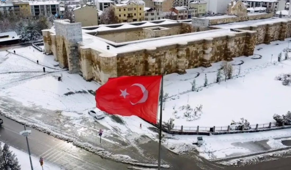 Sultanhanı Kaymakamlığı, ilçede etkili