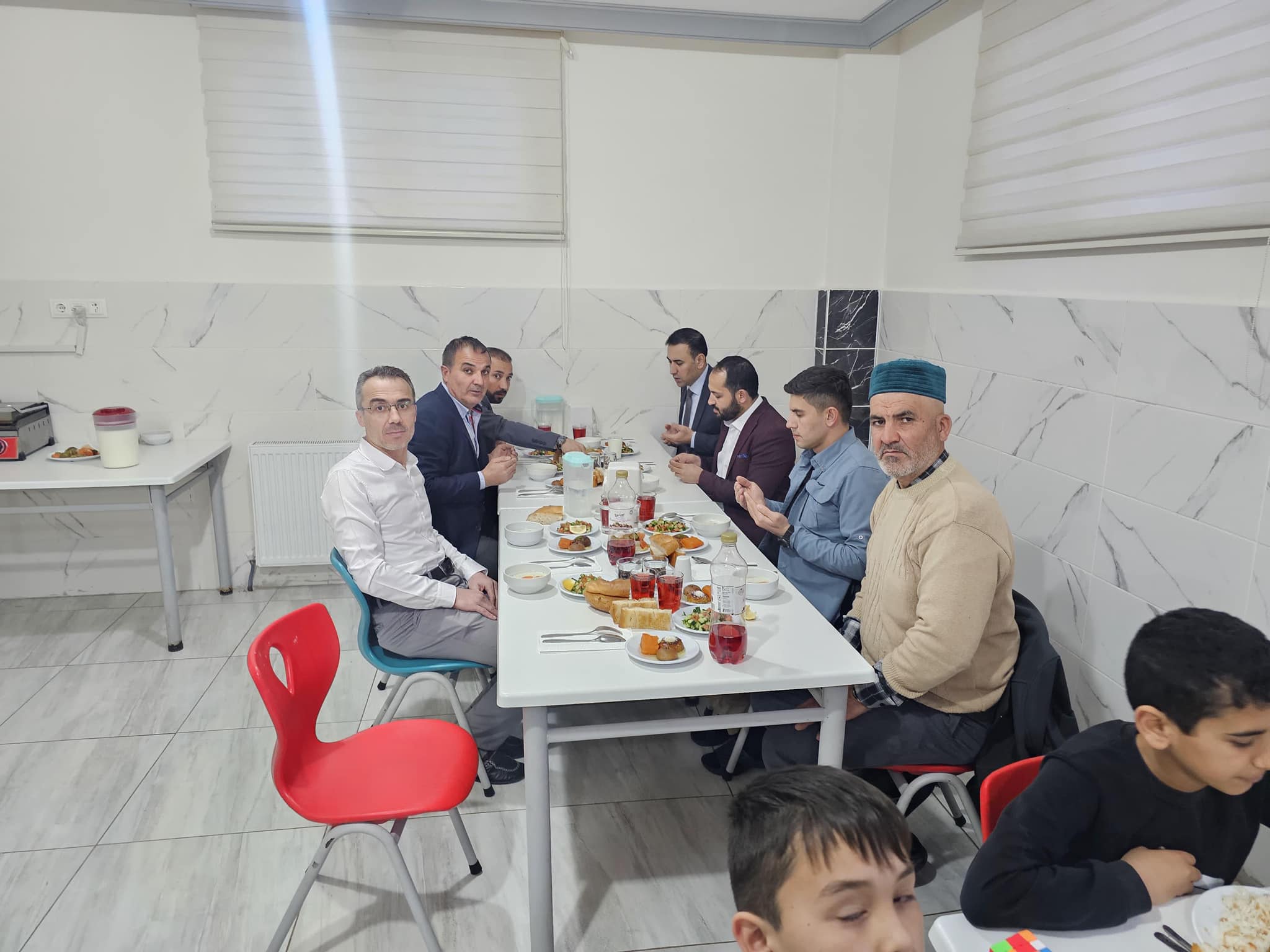 Kaymakam Bilal Göksun, öğrencilerle iftarda buluştu