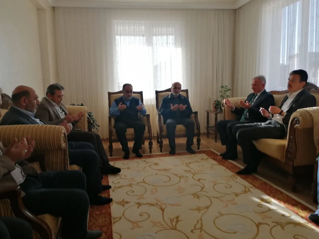 Ak Parti MKYK Üyesi ve İl Başkanı taziye ziyaretinde!