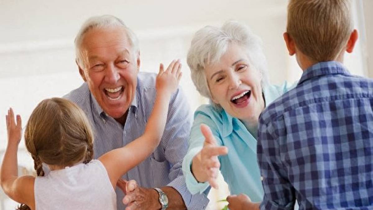 Türkiye’de 65 yaş üzeri kişilerin yüzde kaçı torunlarına bakıyor?
