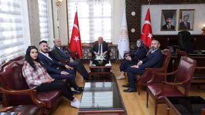 Aksaray Valisi  Mehmet Ali Kumbuzoğlu, Kızılay Aksaray Şube Başkanı olarak