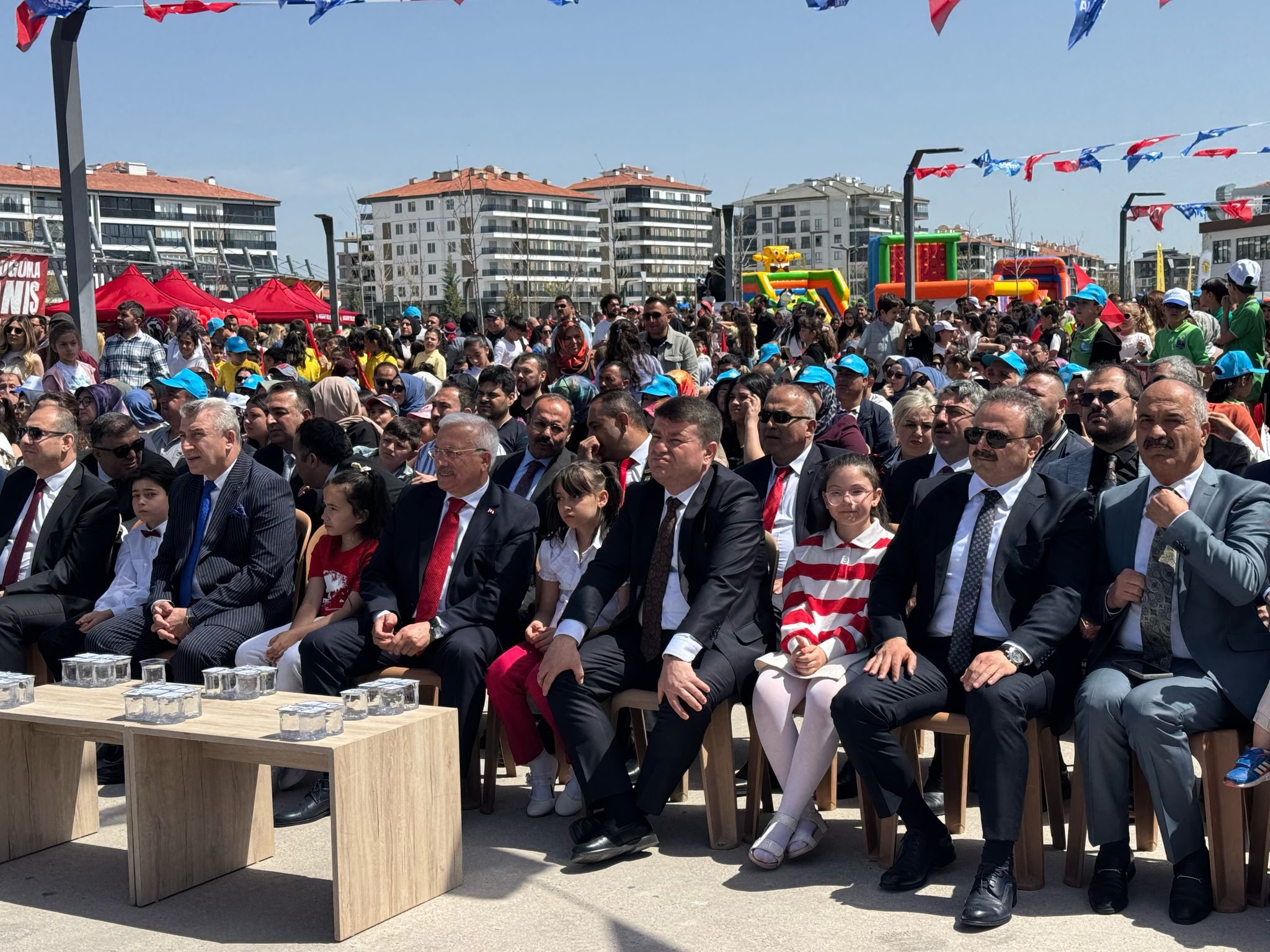 Aksaray’da 23 Nisan’da yer gök şenlendi
