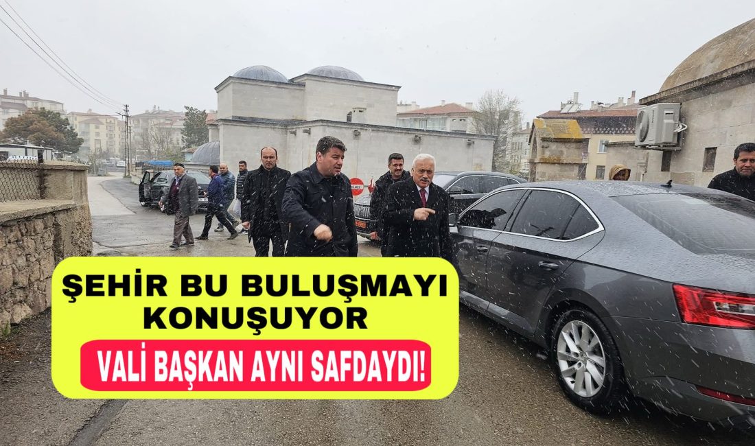 Tarihi türbede ilk cuma