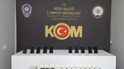 Niğde’de düzenlenen kaçakçılık operasyonunda 3 zanlı gözaltına alındı. Valilikten yapılan