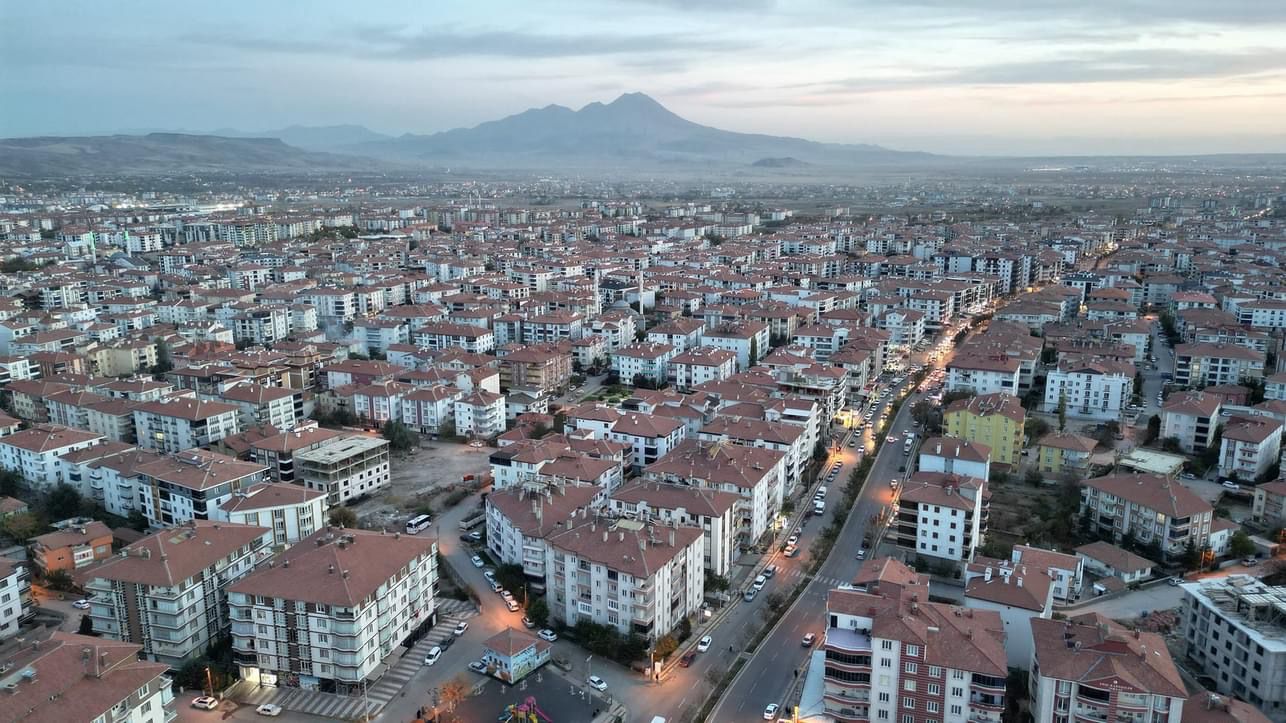 Aksaray’da yağış ve fırtına uyarısı: Öğleden sonra dikkat!
