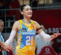 Kuzeyboru'da bu yıl ikinci sezonunu yaşayacak olan milli voleybolcu Ayşe