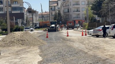 Büyük Bölcek’te altyapı seferberliği! Aksaray Belediyesi kaldırım ve asfalt çalışmalarını sürdürüyor,