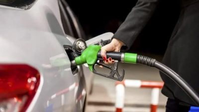 Benzine zam litre fiyatı 50 TL’yi görecek! Bu akşam gece
