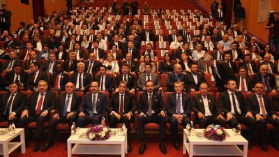 Aksaray Belediye Başkanı Dr. Evren Dinçer, İstanbul’da düzenlenen Türk Dünyası