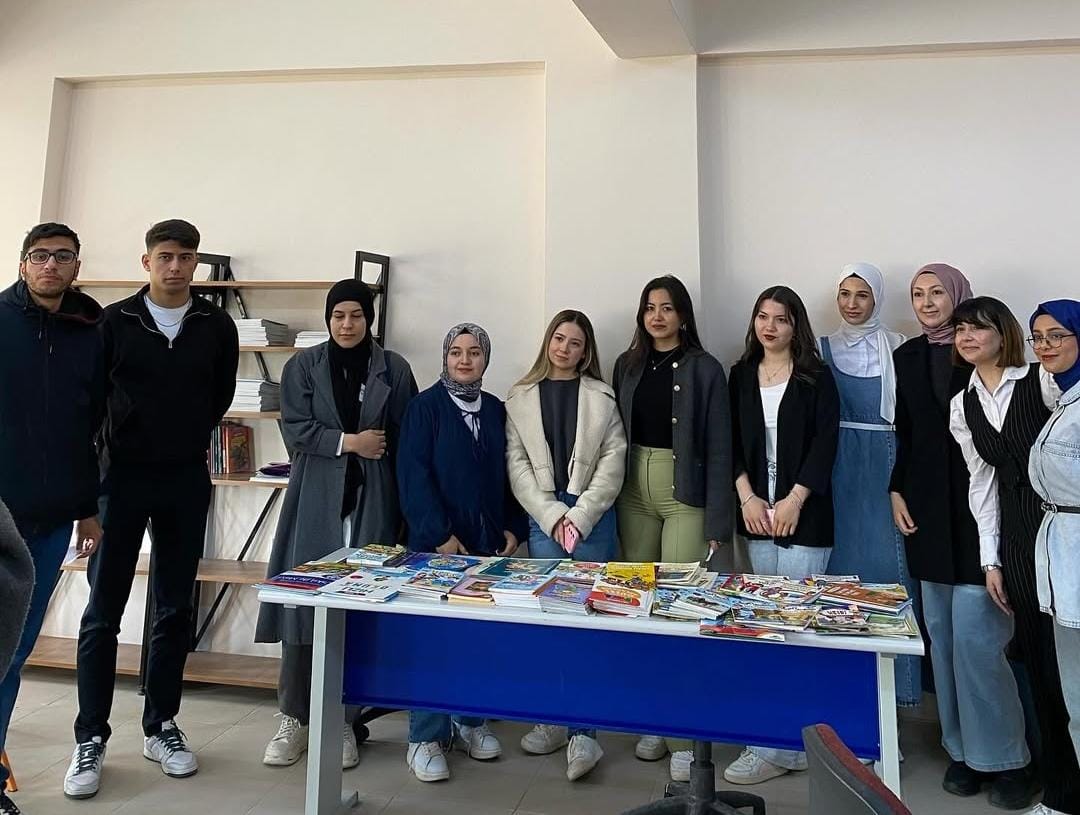 Aksaray Üniversitesi Gülen Yüzler Topluluğu, eğitim alanında gerçekleştirdiği sosyal sorumluluk