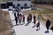 Aksaray’ın bu köyünde bayramın tadı bir başka; Herkes sokağa döküldü kapı kapı gezdi!