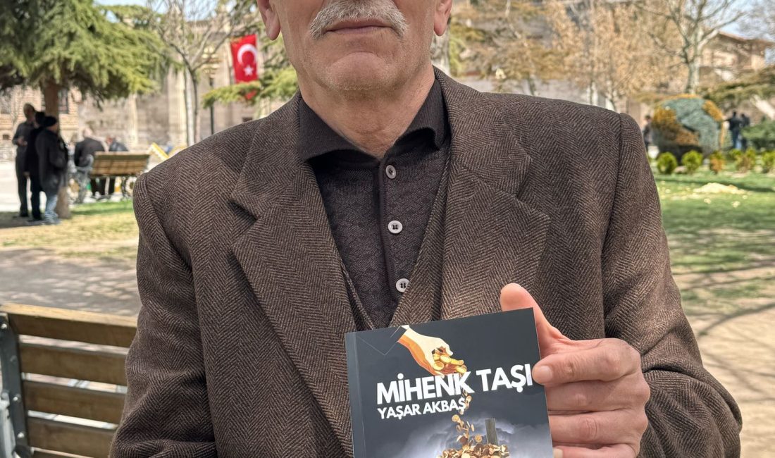 Aksaraylı Şair yazar, esnaf Yaşar Akbaş uzun yıllardır yazmaya devam