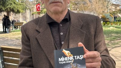 Aksaraylı Şair yazar, esnaf Yaşar Akbaş uzun yıllardır yazmaya devam