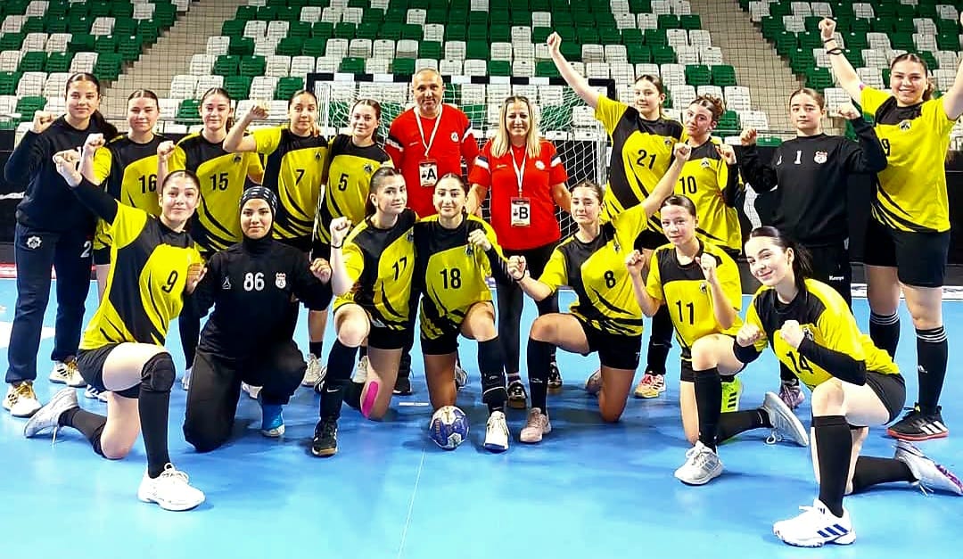 Aksaray Belediyespor Türkiye Şampiyonası’nda yarı finalde!