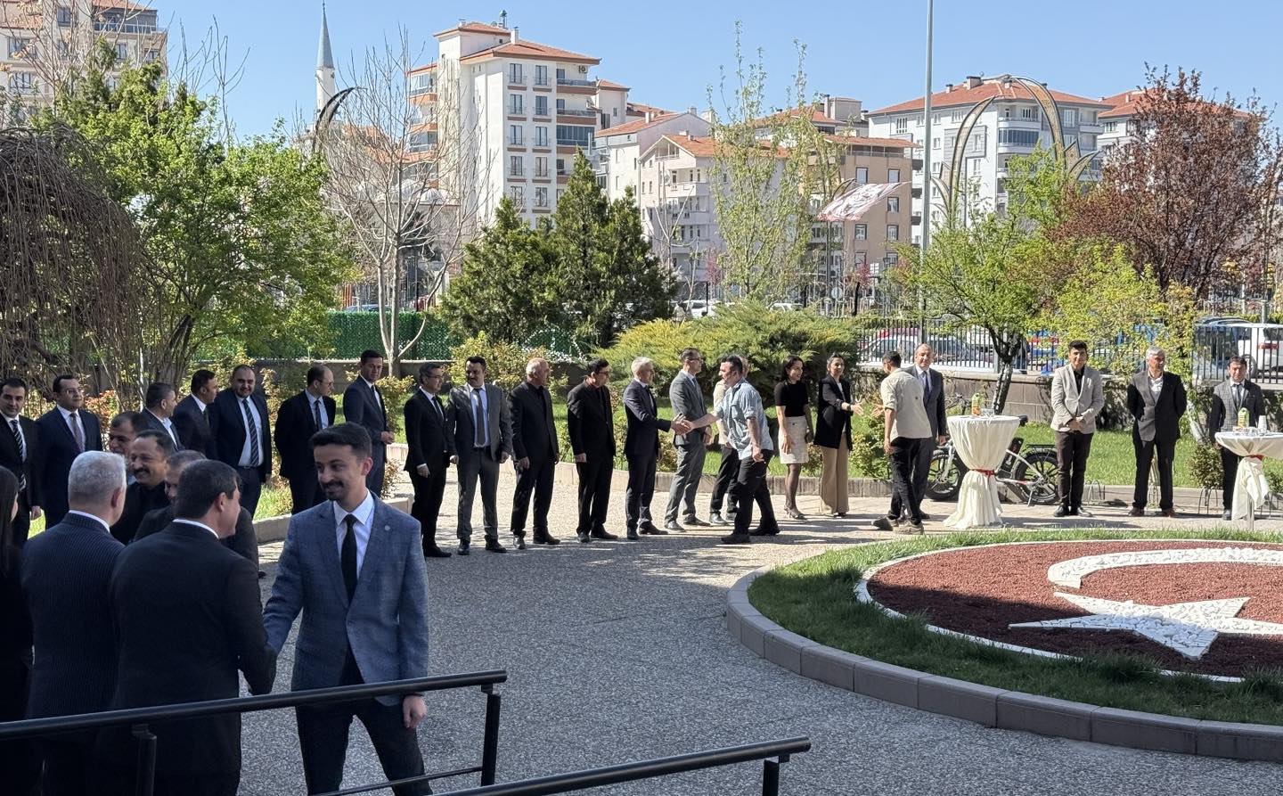 Adliyede bayram coşkusu: Bayramlaşma törenine yoğun katılım