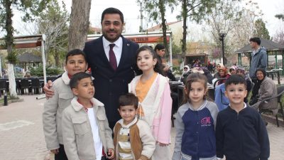 Ağaçören Belediye Başkanı Kemal Salman, Ramazan Bayramı’nda düzenlenen bayram buluşmasında