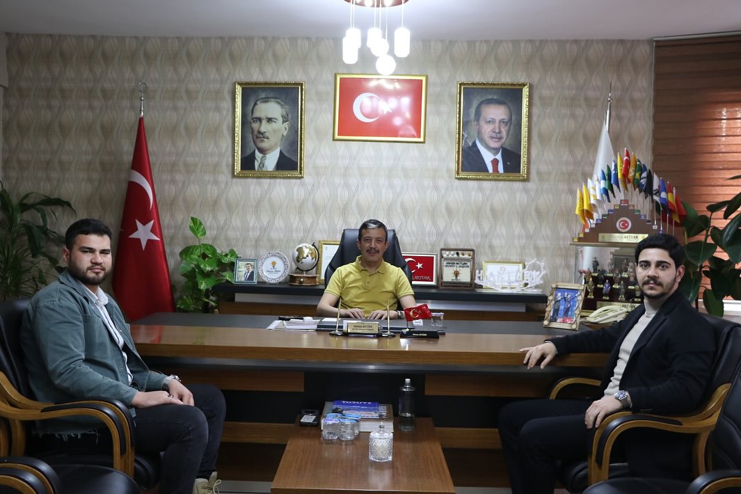 AK Parti Genel Merkez Gençlik Kolları Bölge Koordinatörü ve MKYK