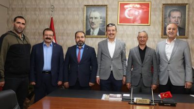 AK Parti Aksaray İl Başkanı Hamza Aktürk ve beraberindeki heyet,