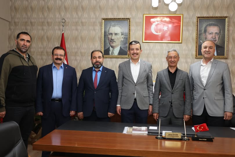 AK Parti Aksaray İl Başkanı Hamza Aktürk ve beraberindeki heyet,