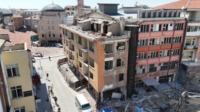 Aksaray Belediyesi, şehir merkezinde hayata geçirdiği kentsel dönüşüm projeleriyle Yüzyılın